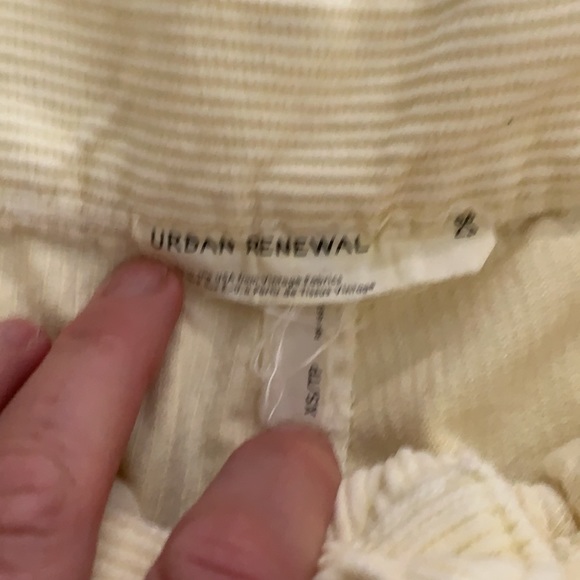 🎉 BOGO! 2/$12! Urban Outfitters Urban Renewal Cordoruys - Picture 6 of 10